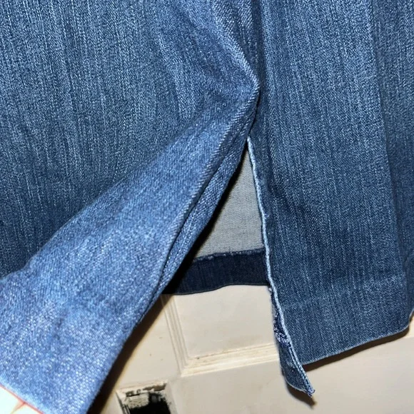 Talbots front slit size 6 denim skirt - Picture 4 of 11